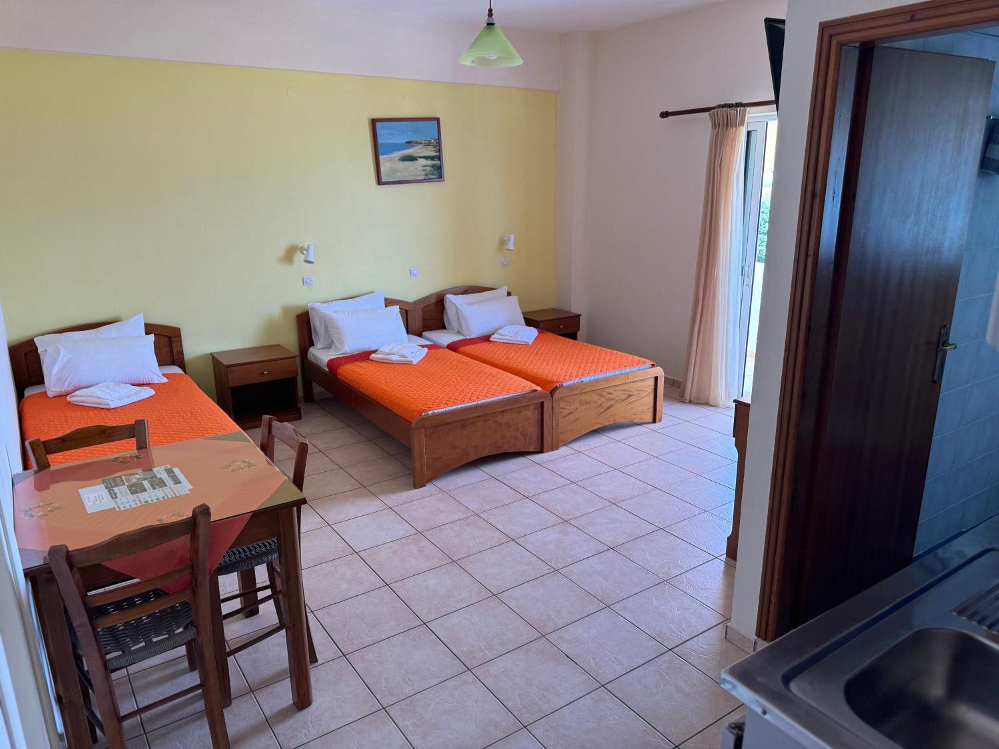 Michalis Studios Paleochora Buitenkant foto
